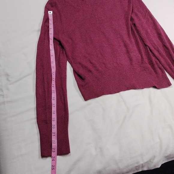 Survival women's burgundy long sleeved cropped cardigan size large - Picture 8 of 9
